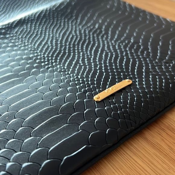 Gigi New York Rachel Fold Over Clutch Navy Blue - Picture 6 of 13